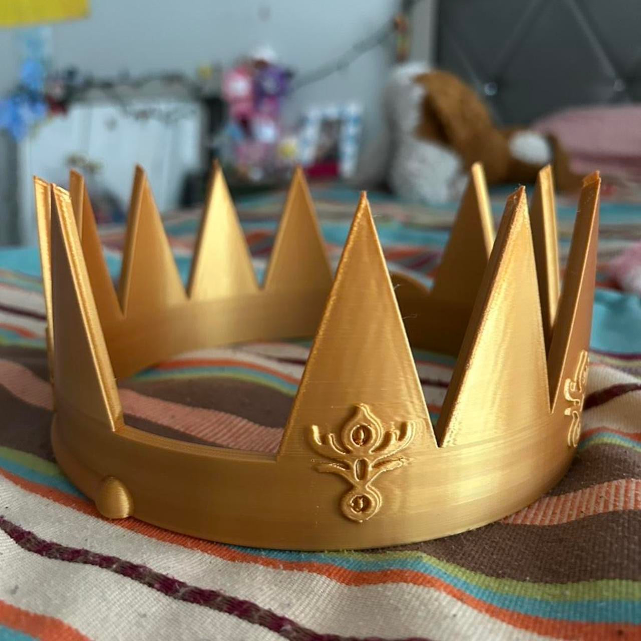 Melanie Hades crown