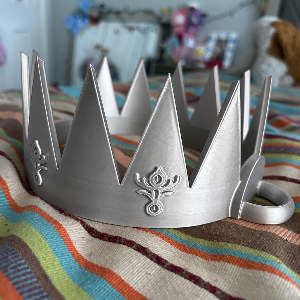 Melanie Hades crown
